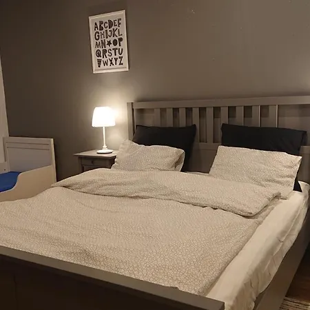 Nad Stonehenge Apartment *