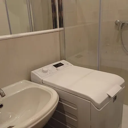 Nad Stonehenge Apartment *