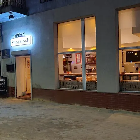 Nad Stonehenge 公寓 *