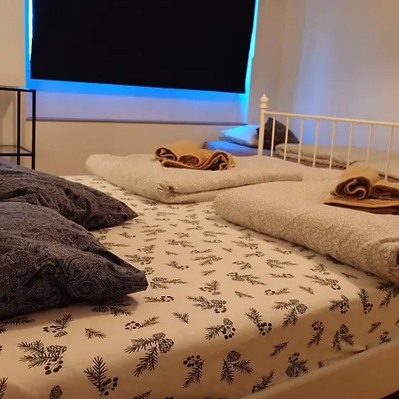 Nad Stonehenge Apartment